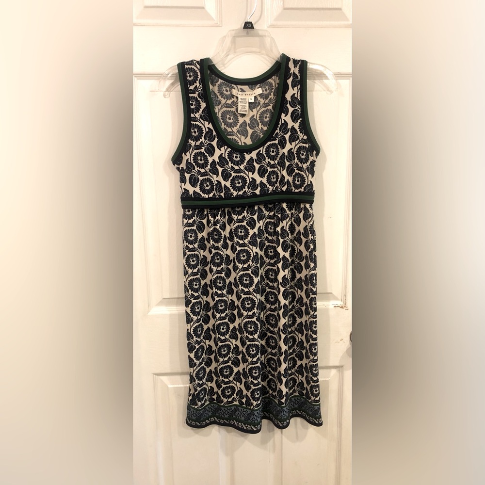Floral Sleeveless Dress Max Studio. Navy and White with green
